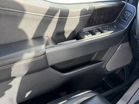 Used 2023 Ford F250 Lariat w/ Sport Appearance Package image 12