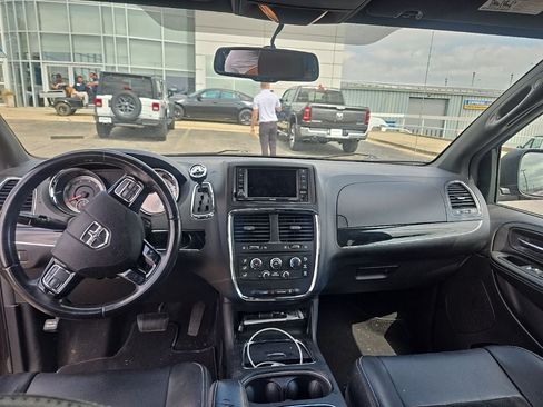 Used 2014 Dodge Grand Caravan SXT FWD image 5