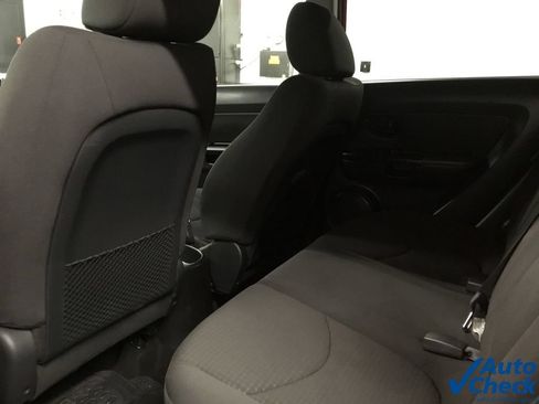 Used 2013 Kia Soul FWD image 24