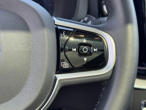 Used 2025 Volvo XC60 B5 Plus w/ Climate Package image 19