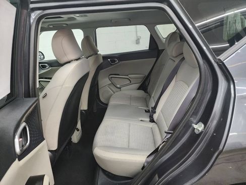 Used 2021 Kia Soul EX FWD image 26