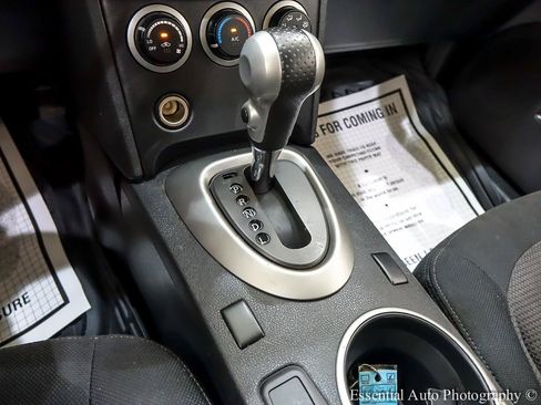 Used 2013 Nissan Rogue SV AWD/4WD image 22