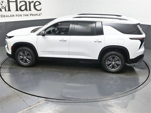 New 2026 Chevrolet Traverse LT w/ LPO, Floor Liner Package image 22