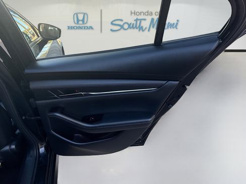 Used 2022 MAZDA MAZDA3 s image 31