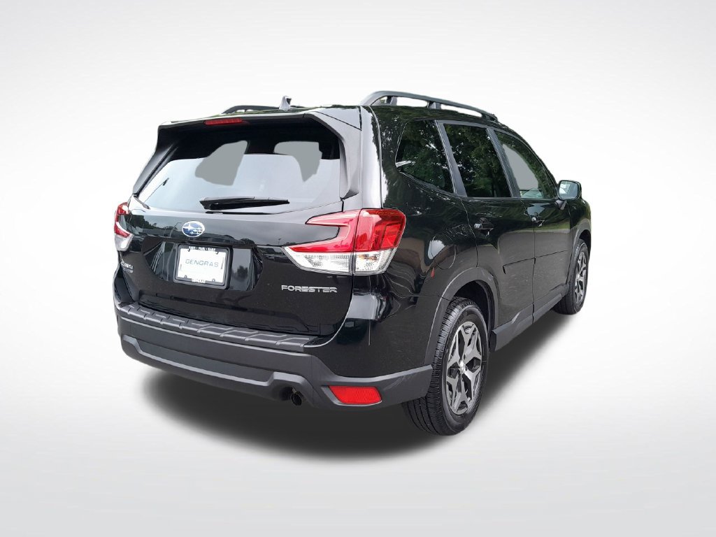Used 2023 Subaru Forester Premium AWD/4WD image 8