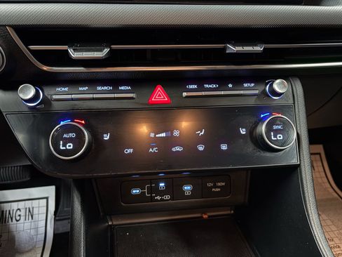 Used 2025 Hyundai Sonata SEL FWD image 12