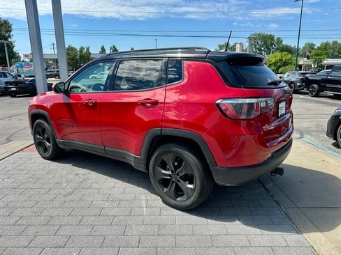 Used 2019 Jeep Compass Latitude AWD/4WD image 5
