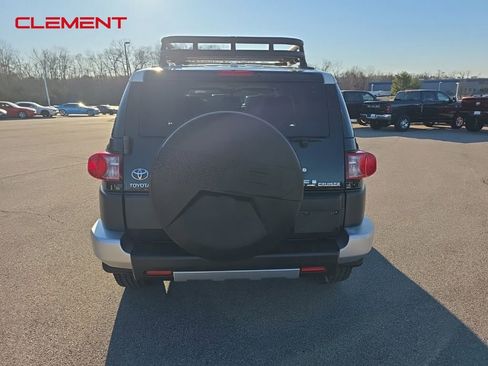 Used 2011 Toyota FJ Cruiser 2WD w/ Convenience Pkg image 7