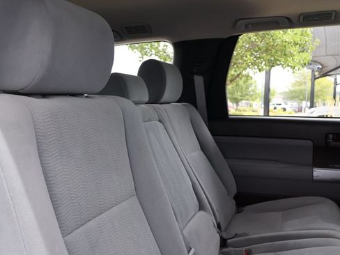 Used 2019 Toyota Sequoia SR5 AWD/4WD image 52