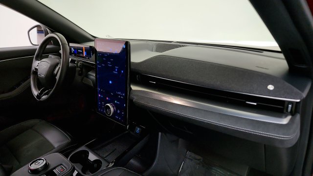 Used 2024 Ford Mustang Mach-E GT AWD/4WD image 32