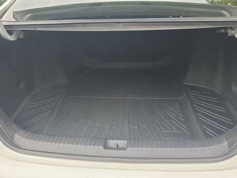 Used 2023 Honda Accord LX image 12