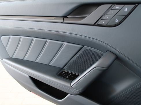 Used 2023 Porsche 911 Targa 4 GTS image 21