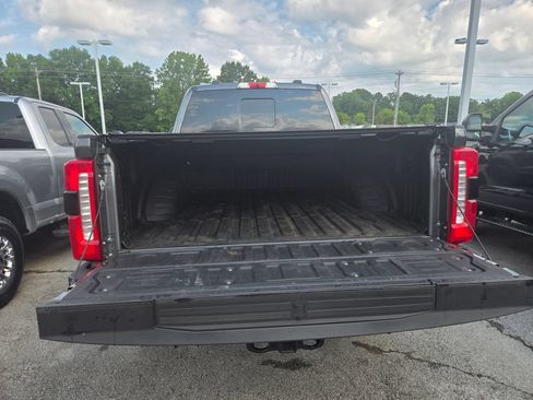 Used 2025 Ford F350 Lariat w/ Lariat Ultimate Package AWD/4WD image 5