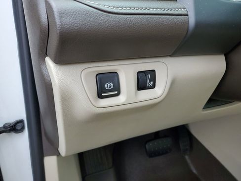Used 2019 GMC Acadia Denali AWD/4WD image 9