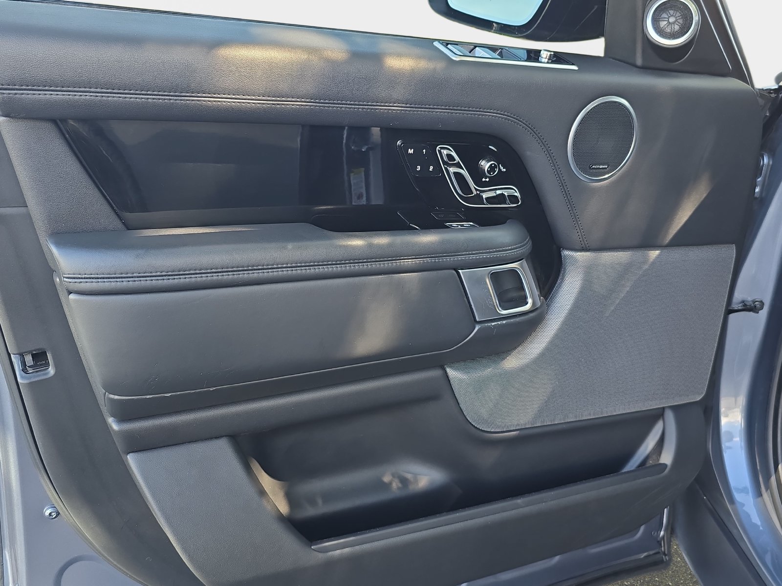 Used 2020 Land Rover Range Rover HSE AWD/4WD image 31