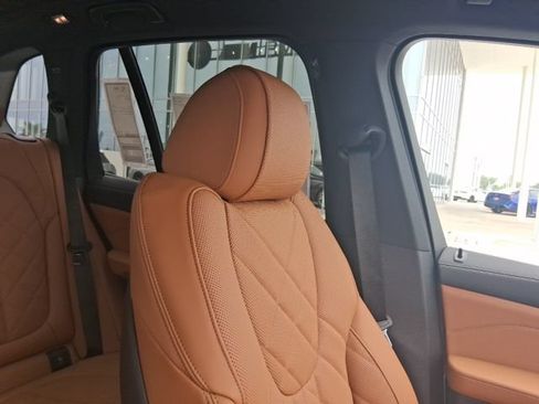 New 2026 BMW X5 sDrive40i w/ M Sport Package RWD image 18