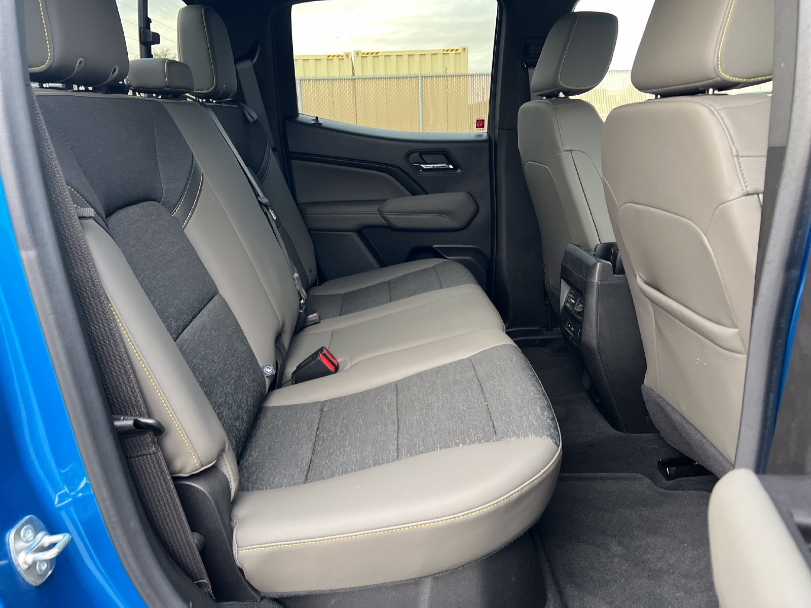 Used 2024 Chevrolet Colorado ZR2 AWD/4WD image 31