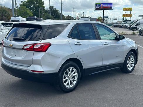 Used 2020 Chevrolet Equinox LS w/ LS Convenience Package image 5
