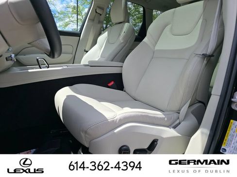 Used 2023 Volvo XC60 T8 Plus AWD/4WD image 24