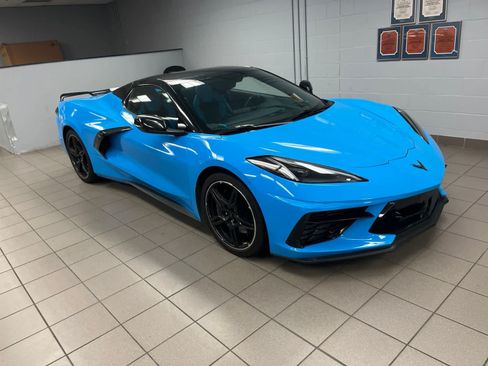 Used 2021 Chevrolet Corvette Stingray Premium Conv w/ Z51 Performance Package RWD image 21