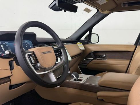 New 2026 Land Rover Range Rover SE image 4