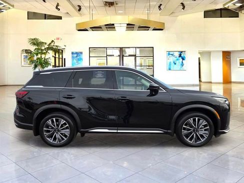 Used 2026 INFINITI QX60 Luxe w/ Cargo Package FWD image 4