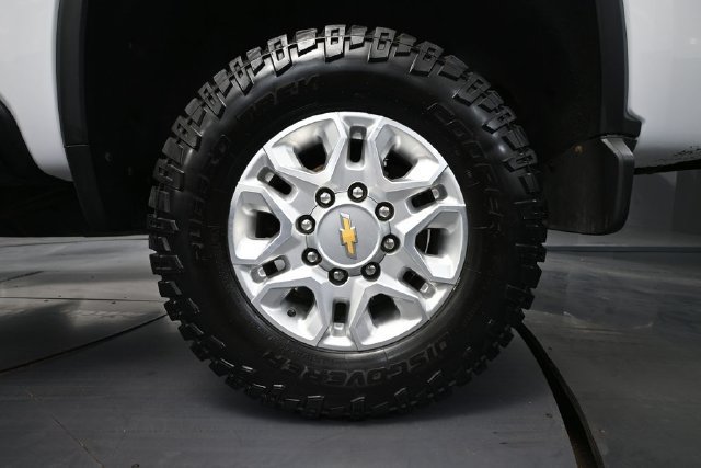 Used 2023 Chevrolet Silverado 3500 LT w/ Convenience Package AWD/4WD image 10