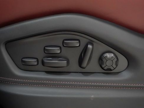 New 2026 Porsche Cayenne Turbo image 24