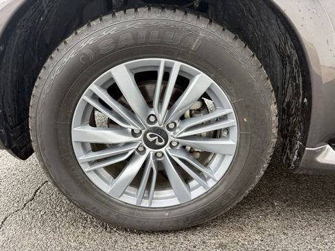 Used 2024 INFINITI QX80 Luxe image 9