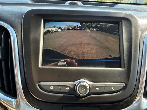 Used 2019 Chevrolet Equinox LT FWD image 20