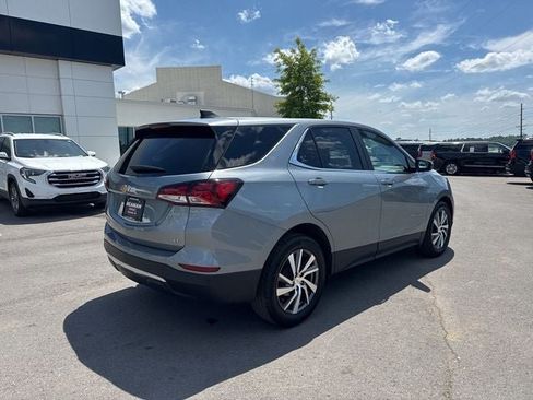 Used 2024 Chevrolet Equinox LT w/ LPO, Floor Liner Package FWD image 9