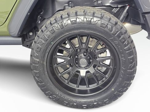 Used 2023 Jeep Wrangler Unlimited w/ 8.4" Radio Group AWD/4WD image 22