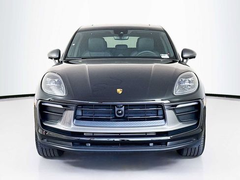 New 2025 Porsche Macan image 6