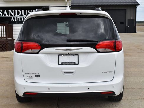 Used 2020 Chrysler Pacifica Limited FWD image 4