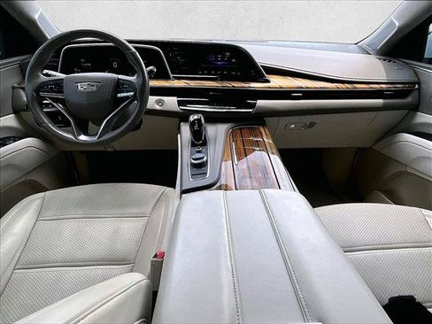 Used 2021 Cadillac Escalade Sport Platinum w/ LPO, ONYX Package AWD/4WD image 16