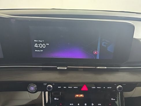 Used 2023 Kia Carnival SX image 7