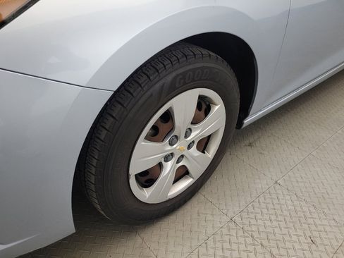 Used 2018 Chevrolet Cruze LS w/ LS Fleet Convenience Package FWD image 31