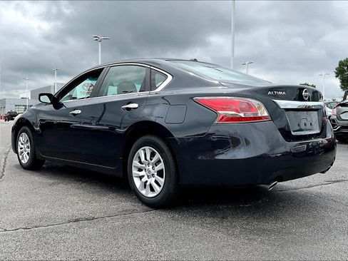 Used 2015 Nissan Altima 2.5 S w/ Power Driver Seat Package FWD image 4