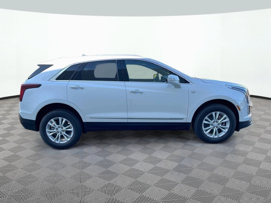 New 2026 Cadillac XT5 Luxury w/ LPO, Floor Liner Package AWD/4WD image 4