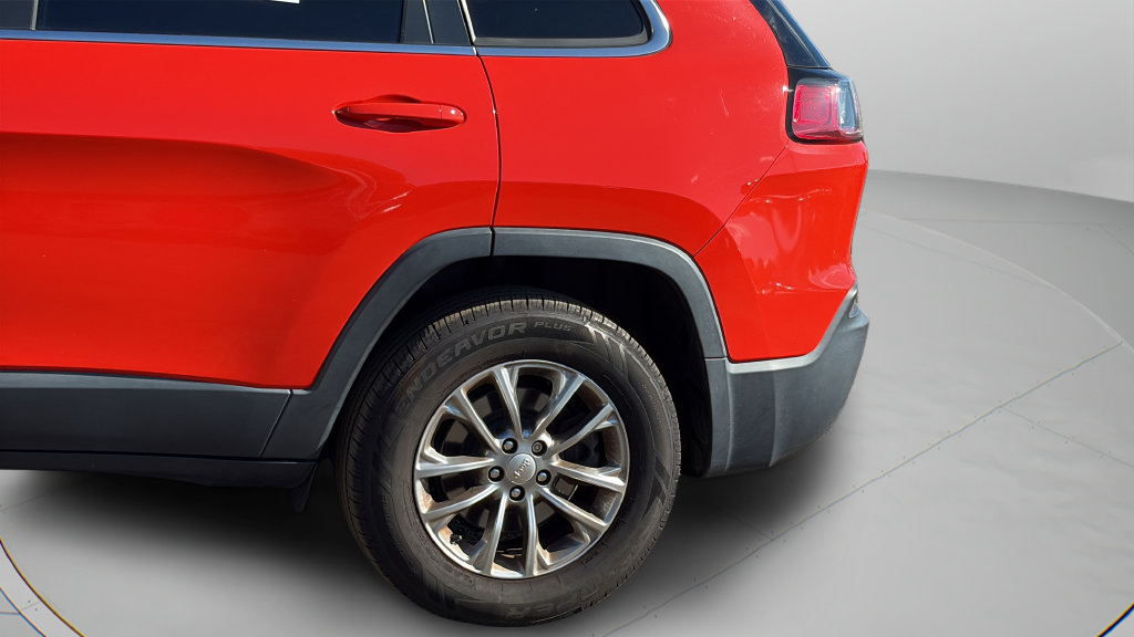 Used 2021 Jeep Cherokee Latitude Lux w/ Comfort/Convenience Group AWD/4WD image 30