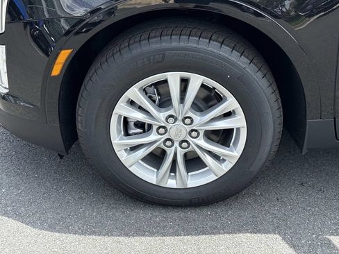 New 2026 Cadillac XT5 Luxury w/ LPO, Floor Liner Package AWD/4WD image 7