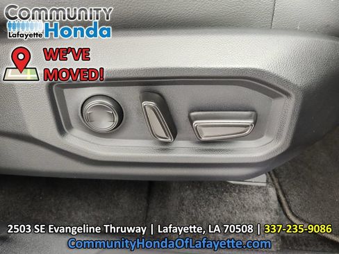 Used 2025 Toyota Tundra Limited w/ TRD Off-Road Package AWD/4WD image 34