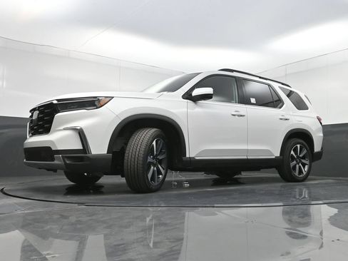 Used 2024 Honda Pilot Elite image 30