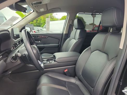 Used 2025 Honda Pilot EX-L image 17