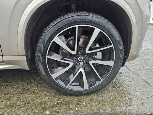 Used 2025 Volvo XC90 B6 Plus w/ Protection Package Premier image 9