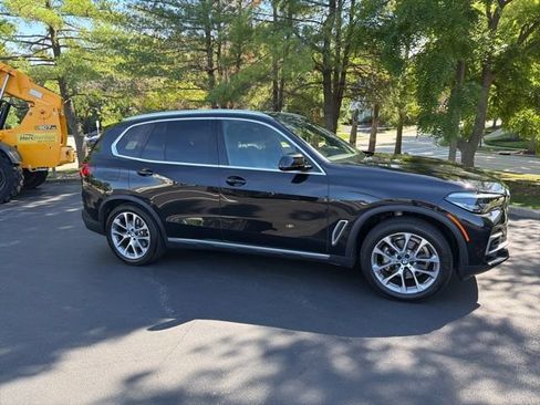 Used 2023 BMW X5 xDrive40i w/ Premium Package AWD/4WD image 2