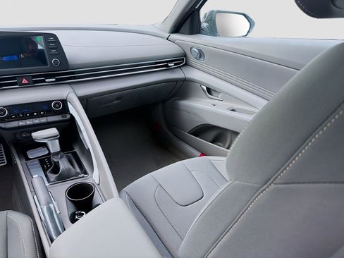 New 2026 Hyundai Elantra Sport FWD image 16
