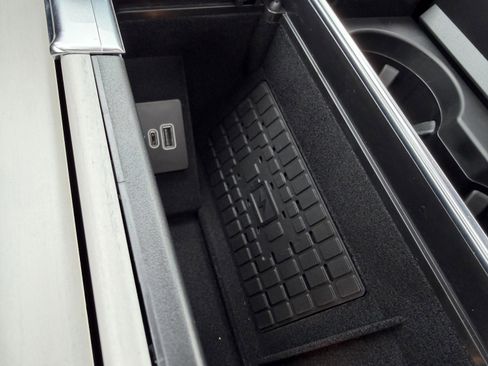 New 2026 Lincoln Navigator Reserve AWD/4WD image 21
