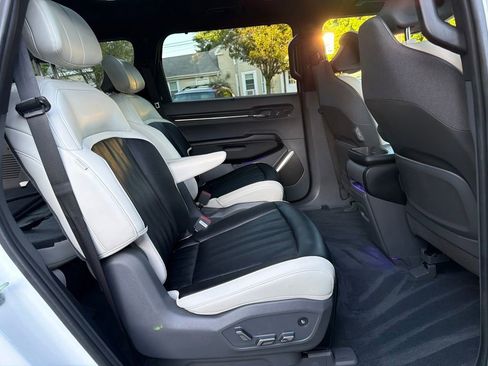 Certified 2024 Kia EV9 GT-Line AWD/4WD image 26