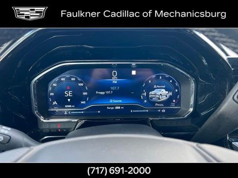 Used 2023 Chevrolet Silverado 1500 LT AWD/4WD image 23